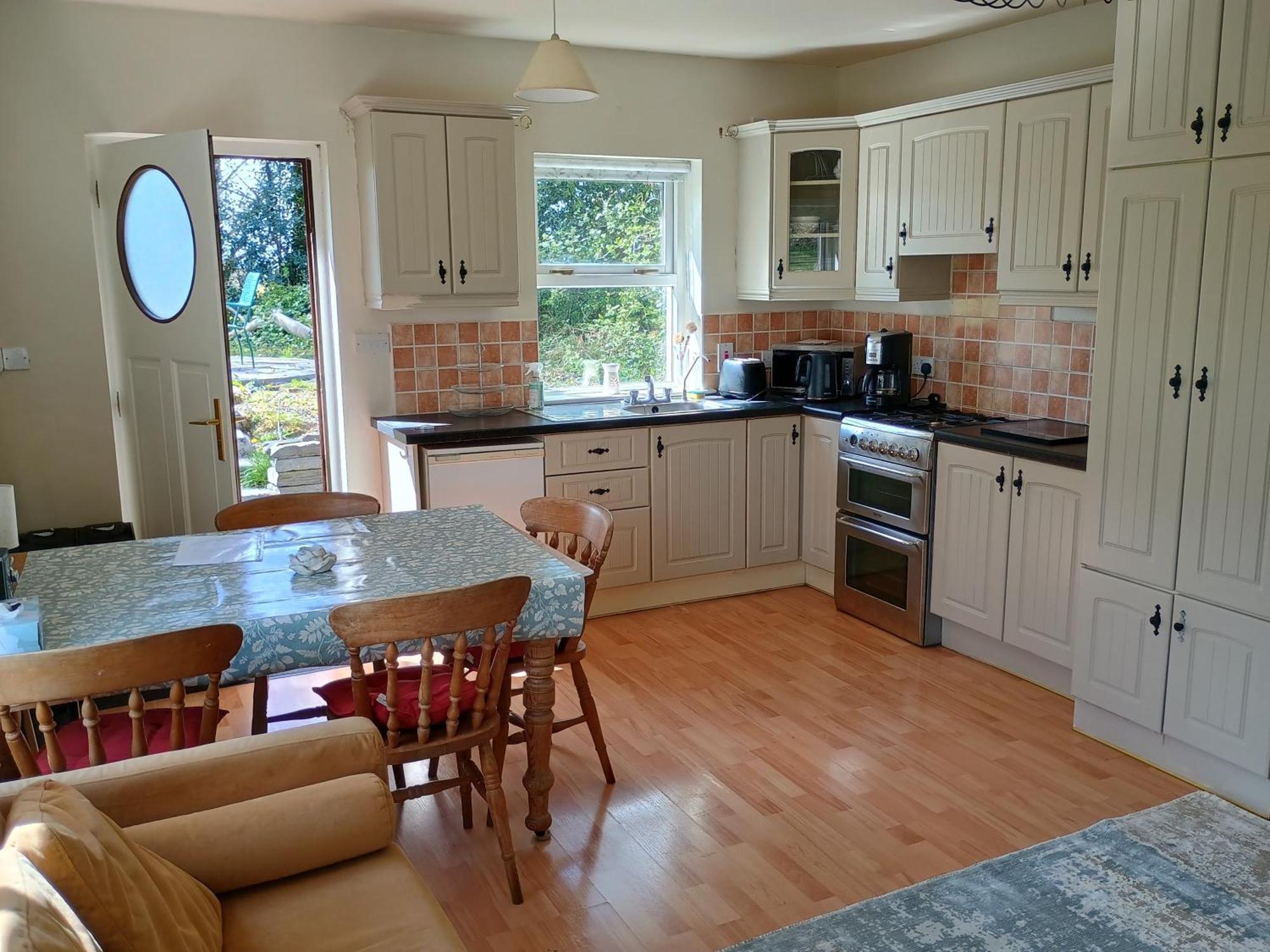 Mountshannon Cottage Экстерьер фото