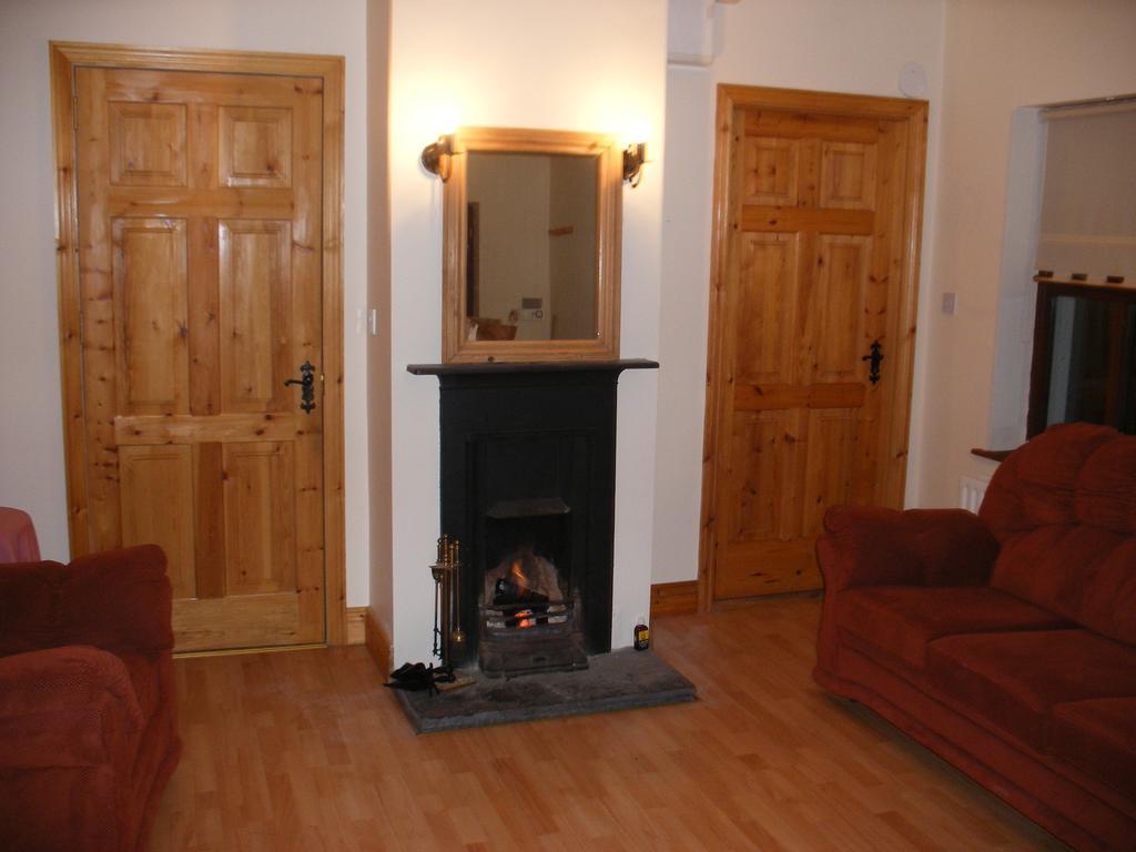 Mountshannon Cottage Экстерьер фото